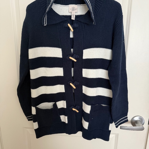 Sweater - Picture 1 of 2